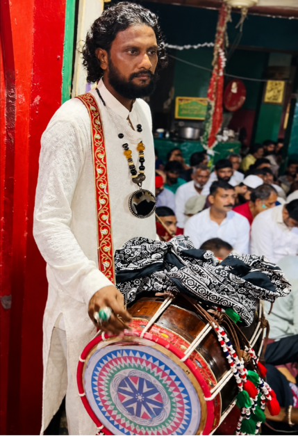 Mithu Sain with dhol